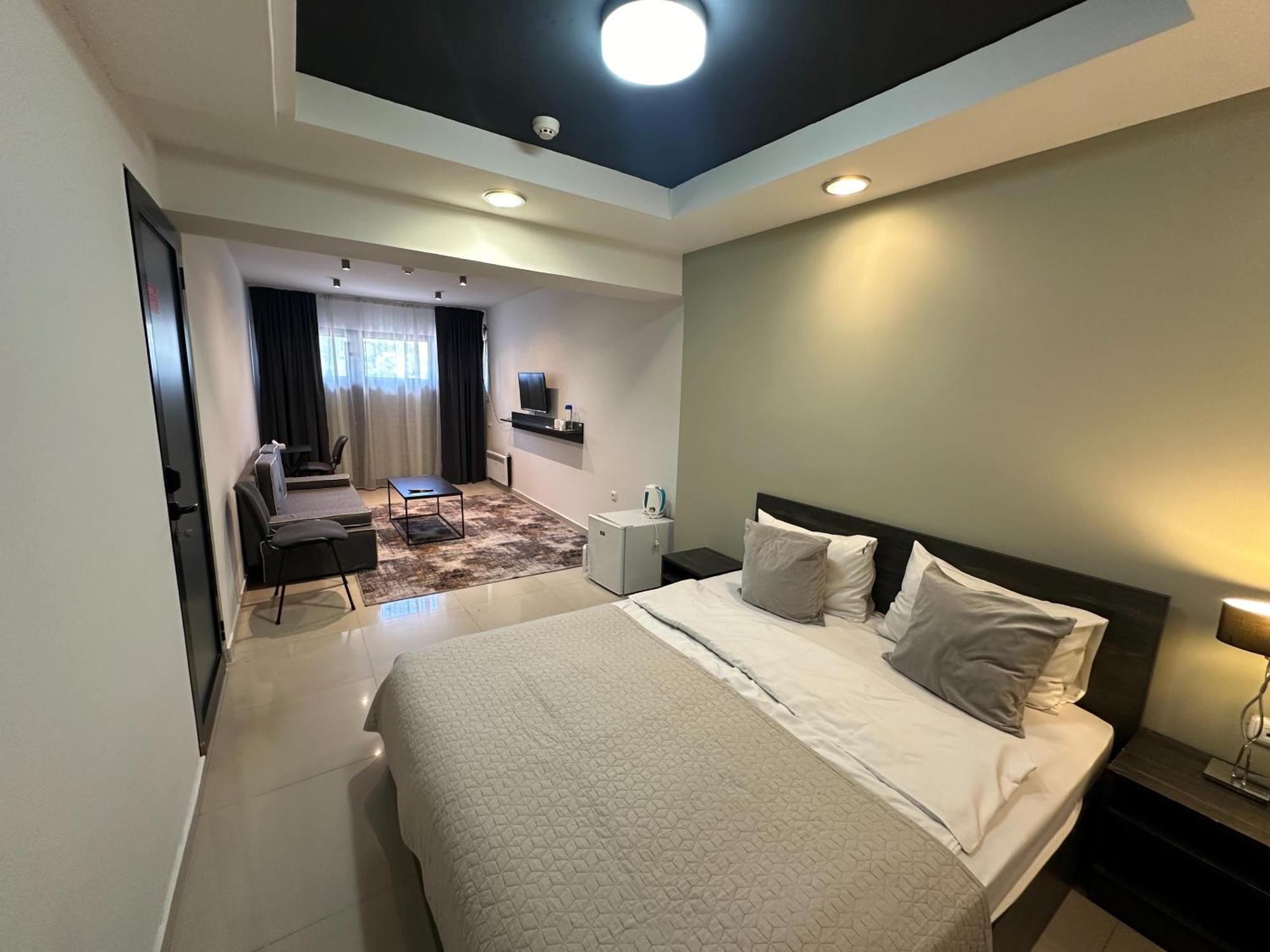 NAVA Hotel Jerevan Buitenkant foto