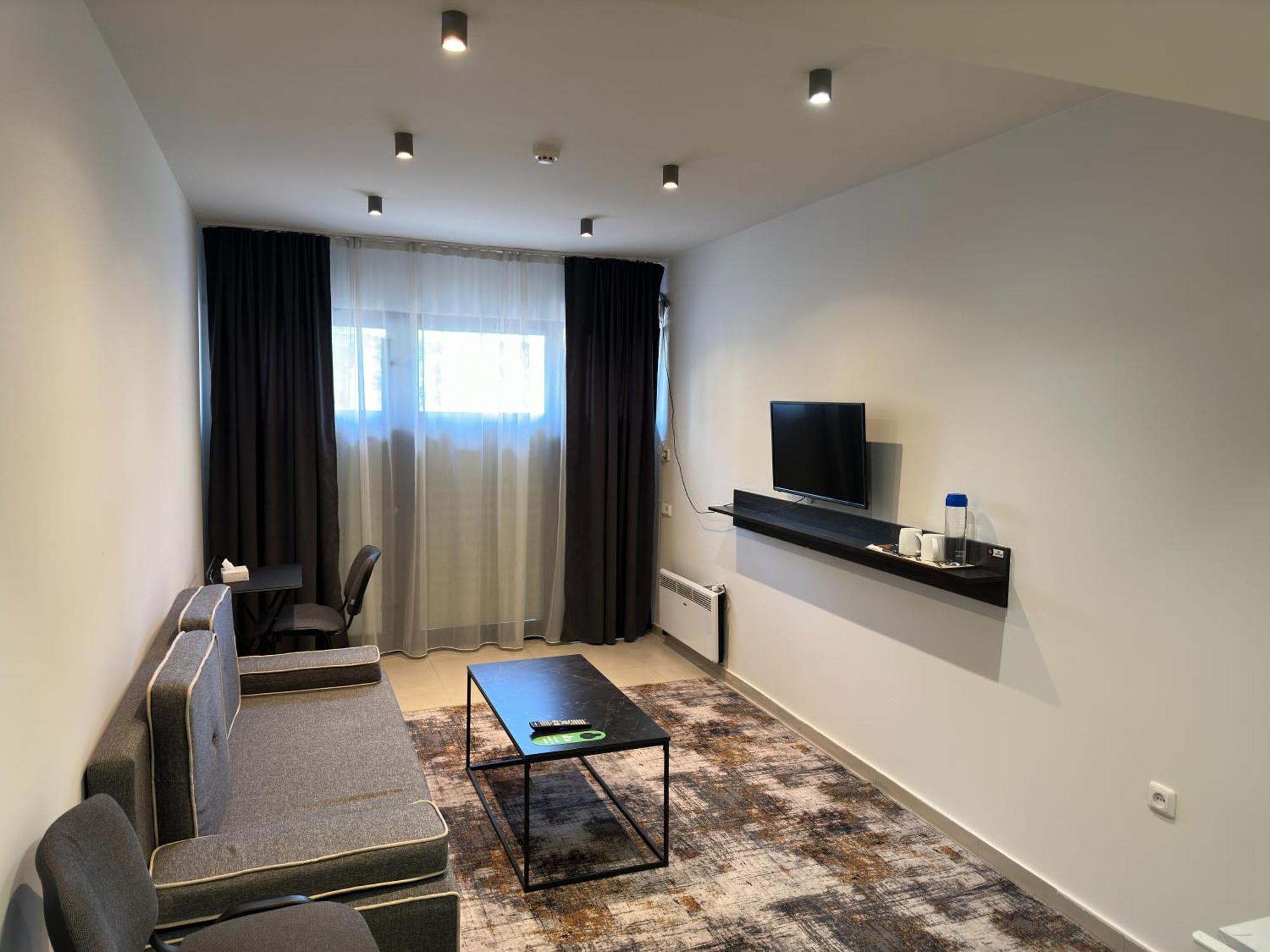 NAVA Hotel Jerevan Buitenkant foto