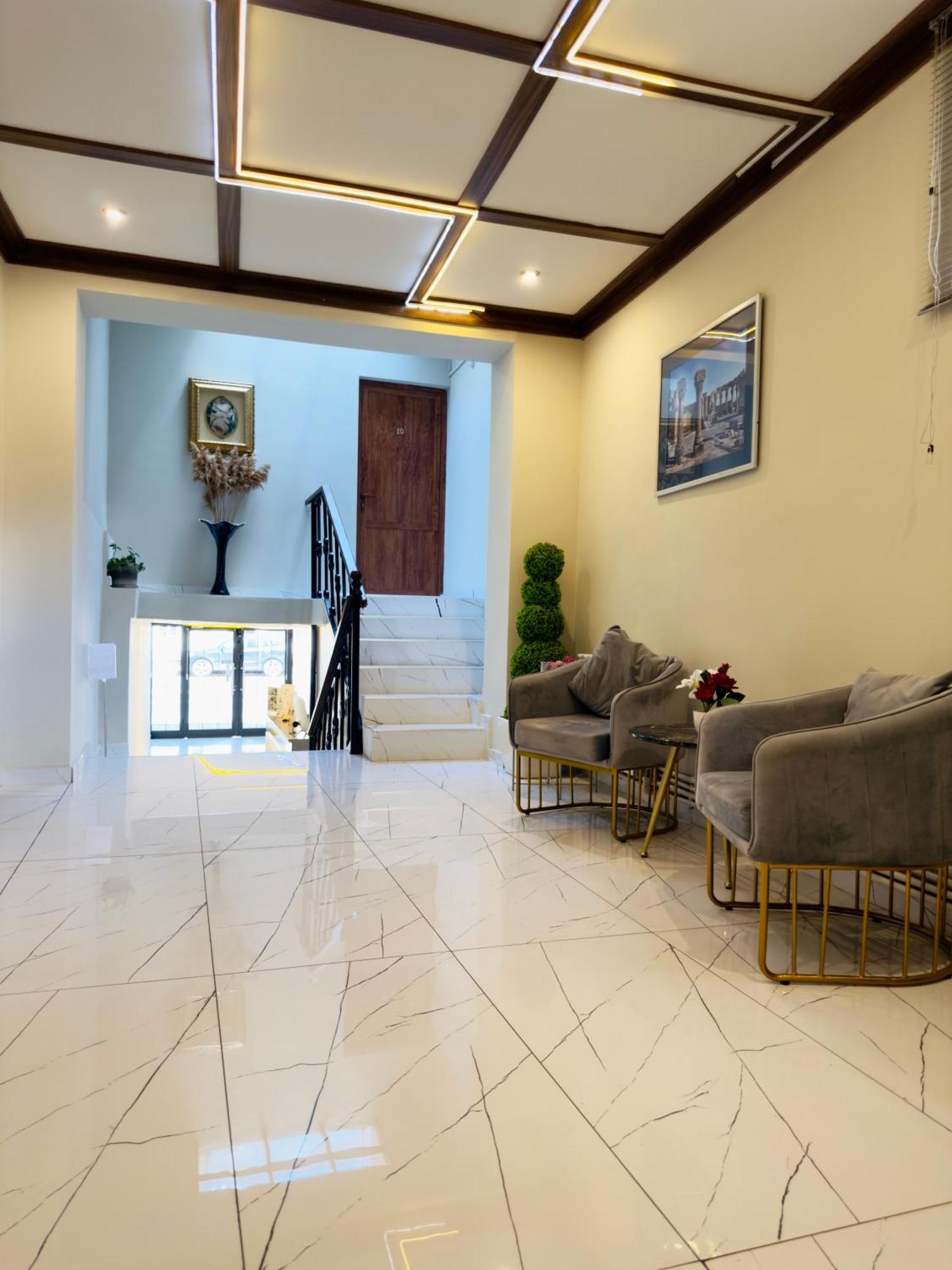 NAVA Hotel Jerevan Buitenkant foto