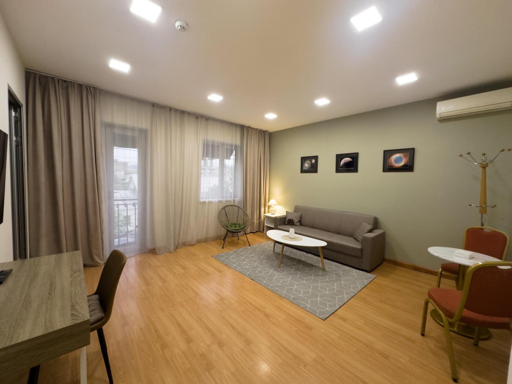 NAVA Hotel Jerevan Buitenkant foto