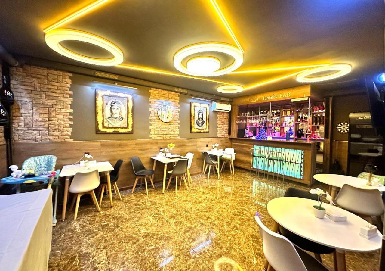 NAVA Hotel Jerevan Buitenkant foto